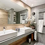 E405 - 42m2 Alpenschick Mit Balkon, Ausblick, Pool * Svatý Mořic