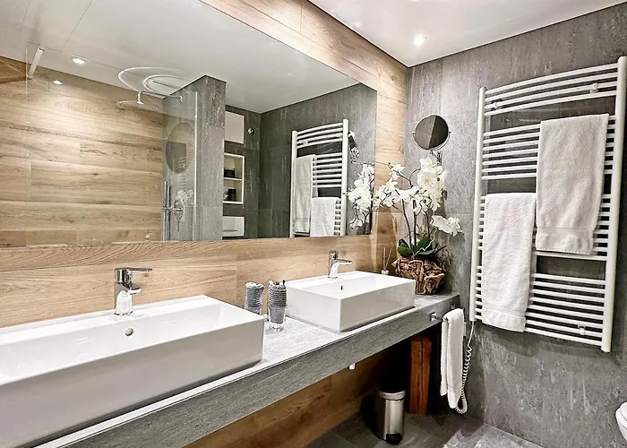 42m2 Alpenschick Mit Balkon, Ausblick, Pool - E405 * 세인트모리츠